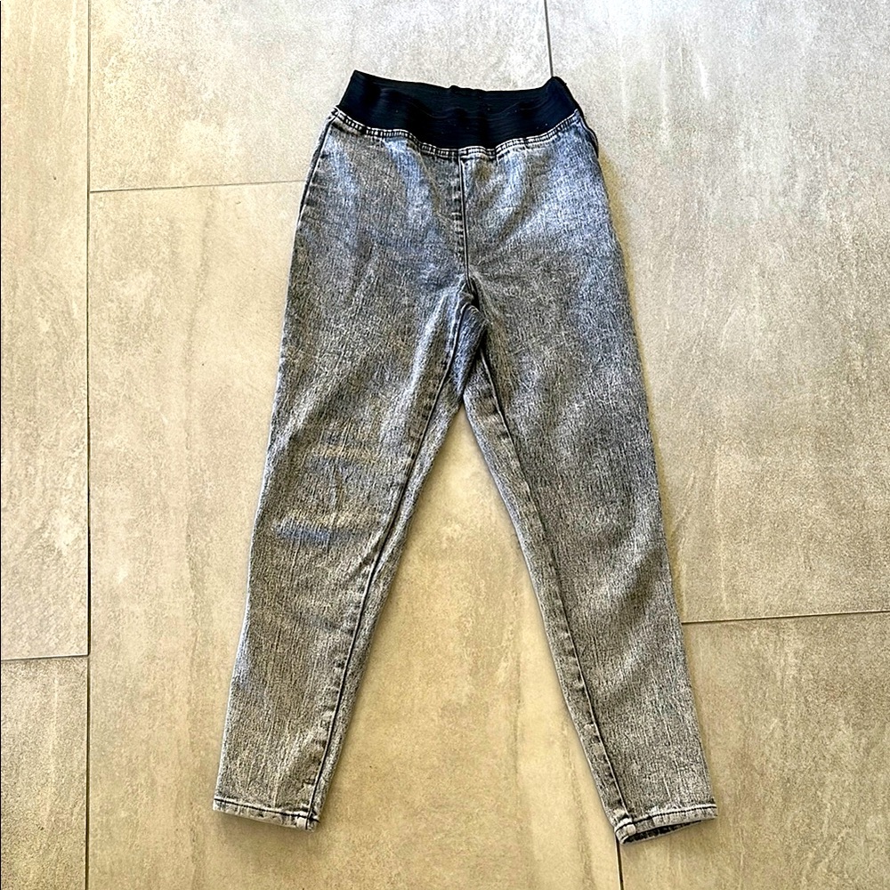 80s high waisted acid wash stretch denim.